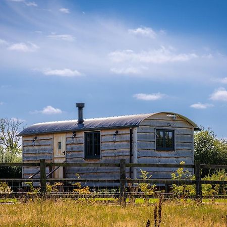 Monkwood Shepherds Hut - Ockeridge Rural Retreats Worcester Exterior foto